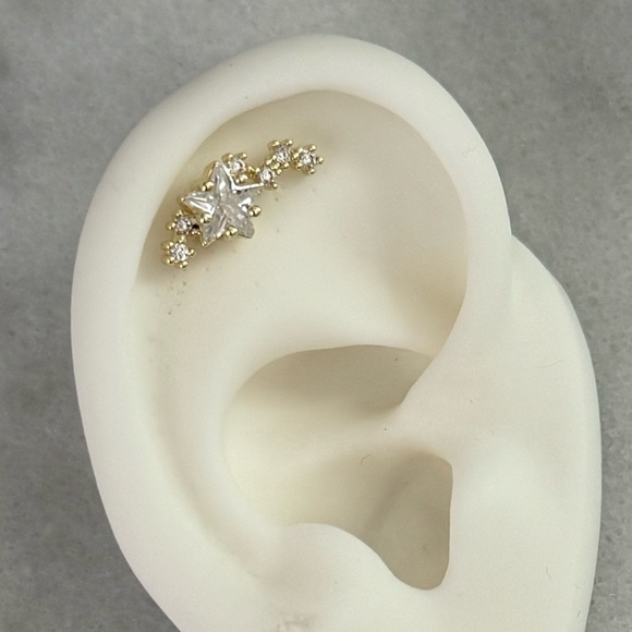 Gold Star Burst Arch Crystal Cartilage Earring - Picture 1 of 5
